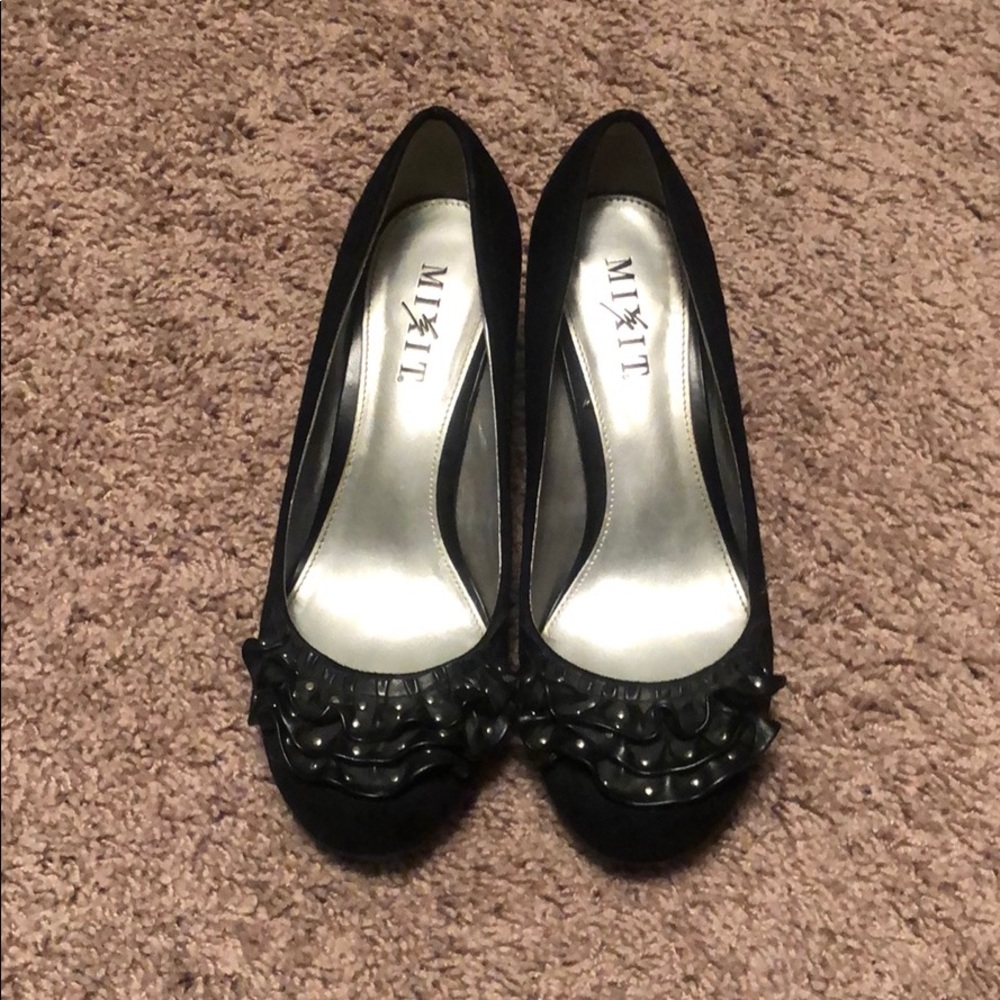 Mix It size 6 black heels